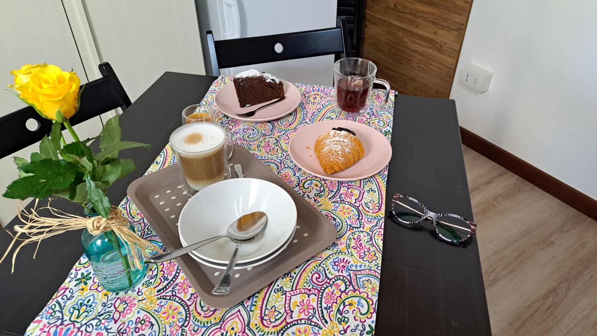 Bed & Breakfast Le Due G Varese Exterior photo